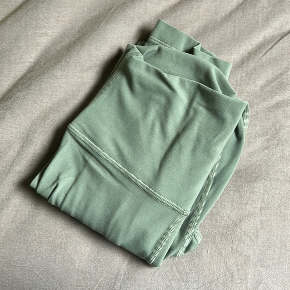 Lululemon Align 25” 7/8 (4)